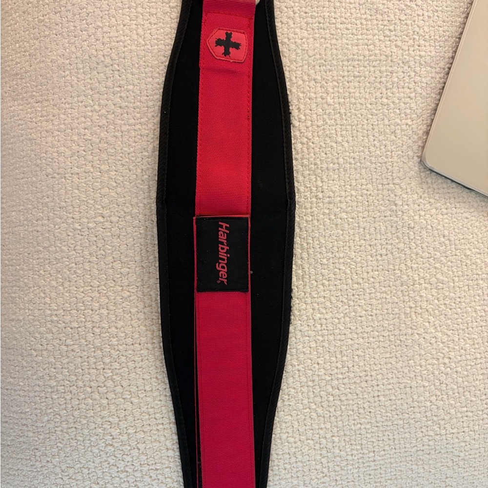 Harbinger Red and Black Workout Belt / Weightlifting Belt